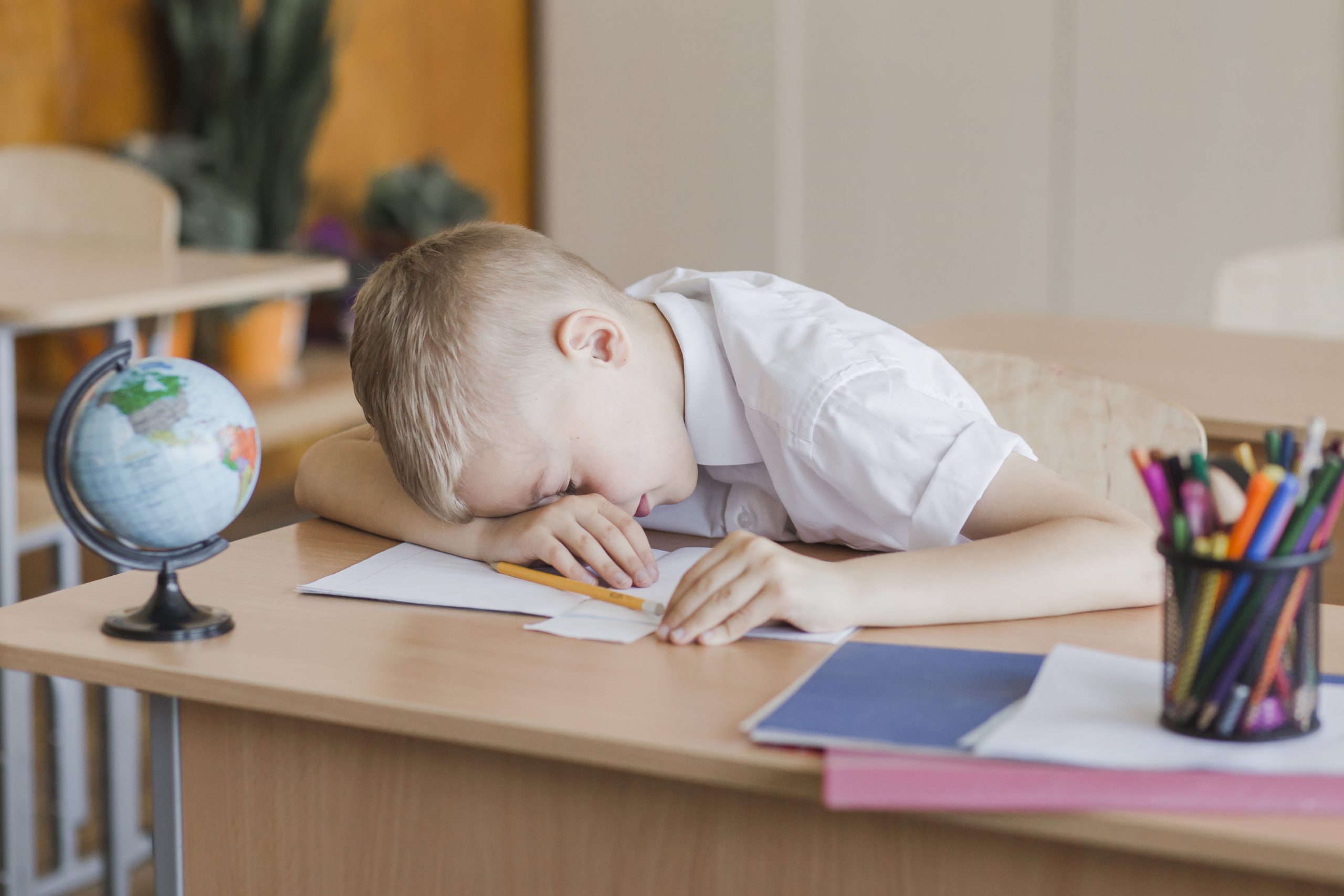 Những dấu hiệu bé chưa sẵn sàng nói tiếng anh không chịu
