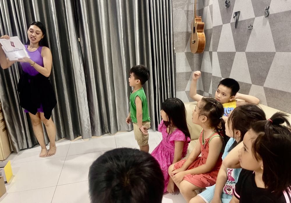 So sánh phương pháp học tiếng anh giữa trẻ em và người lớn tại sao nhanh hơn lớn?