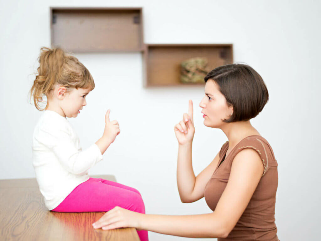 Khả năng bắt chước giọng nói và phát âm của trẻ em tại sao học tiếng anh nhanh hơn người lớn?